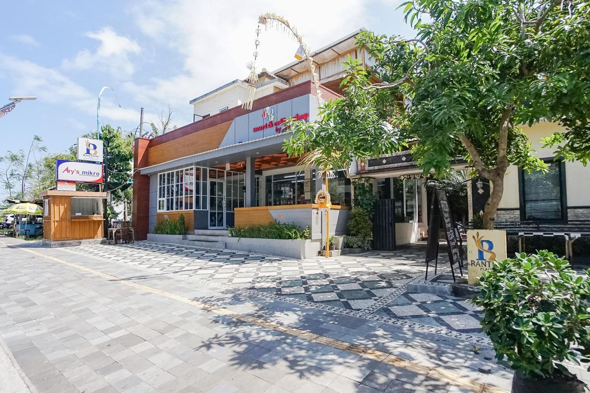 ホテル ラントゥンズ プレイス Kutuh エクステリア 写真